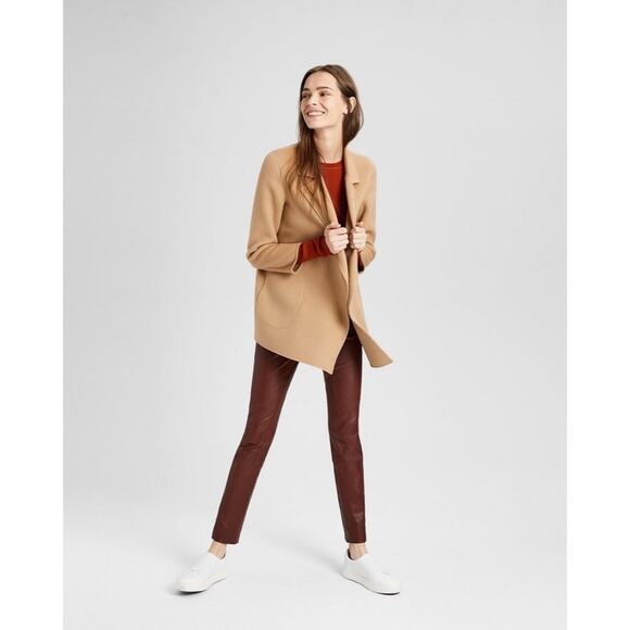 Theory Clairene Jacket in Double-Face Wool-Cashmere - Picture 15 of 15